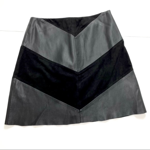 ZARA Zigzag Faux Leather BikerCore Mini Skirt in Black - Picture 5 of 6